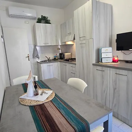 Il Delfino Apartment *