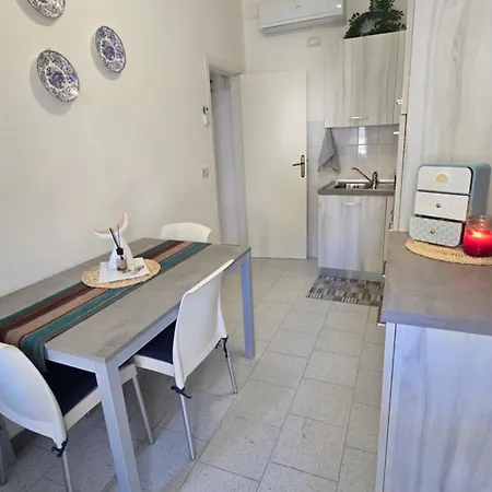 Il Delfino Apartment *